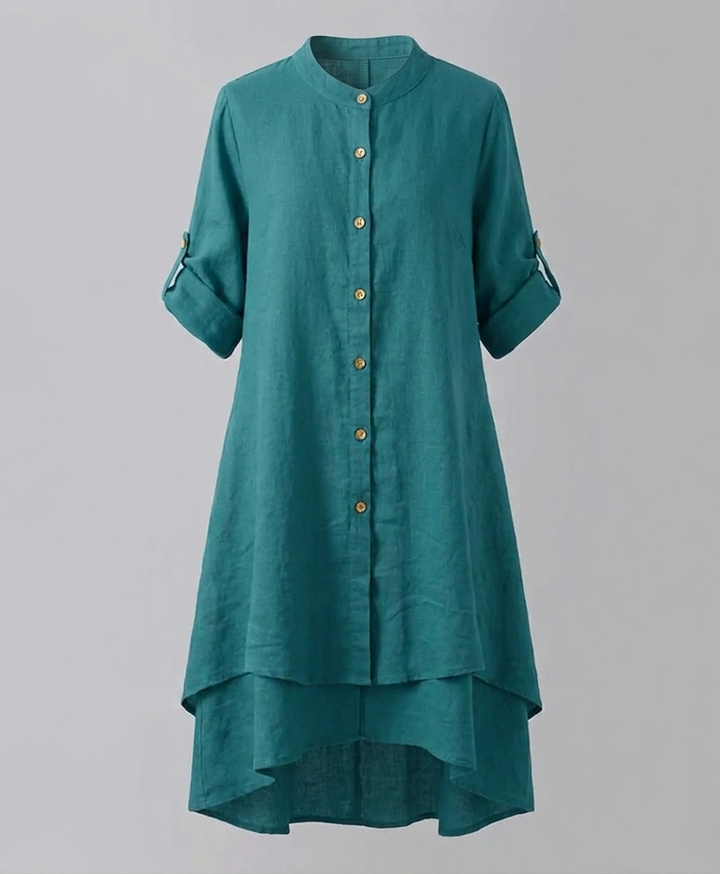Damen Chiffonbluse mit Bubikragen und doppellagigem Saum.