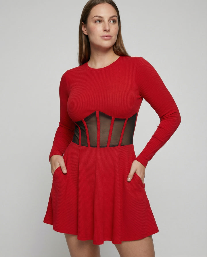 Elegantes Minikleid mit Einsätzen