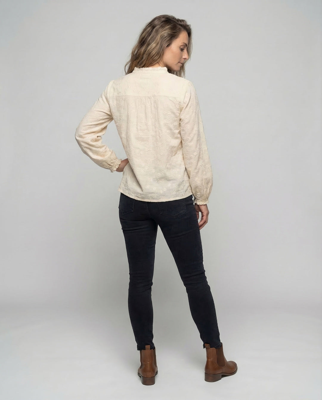 Product 15505979179338 - back_view