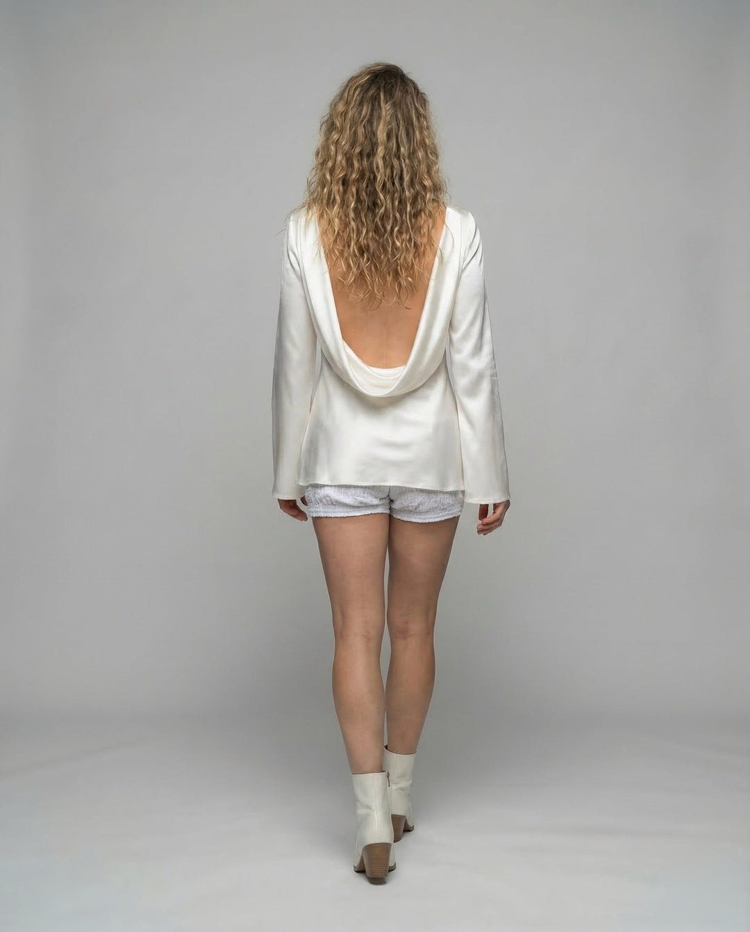 Product 15539131711818 - back_view