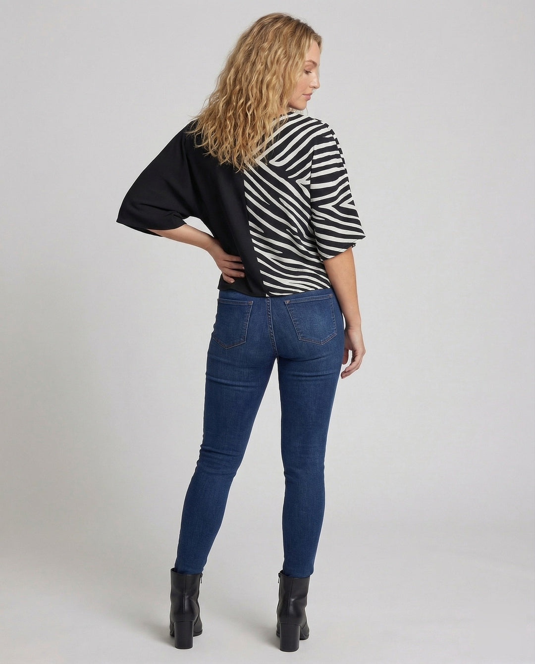 Product 15540659618122 - back_view