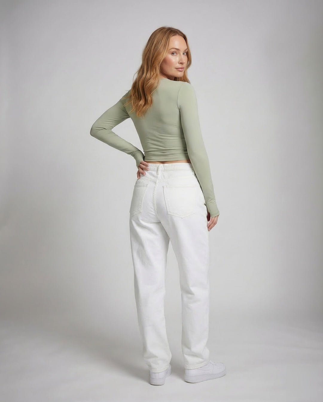 Product 15546793492810 - back_view