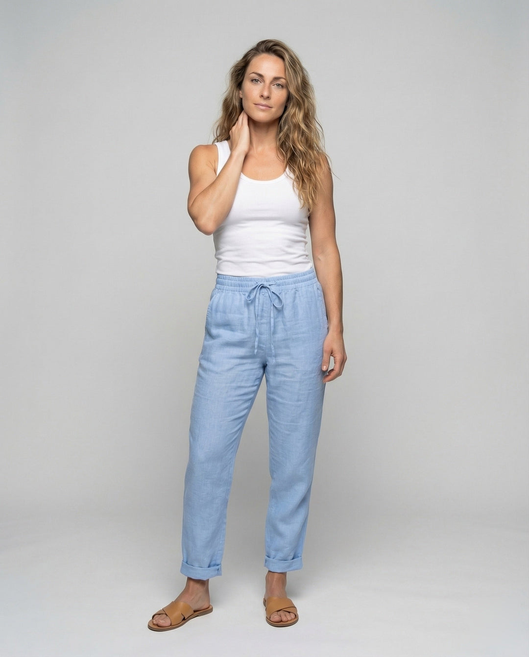 Damen leichte Leinenhose mit geradem Schnitt.
