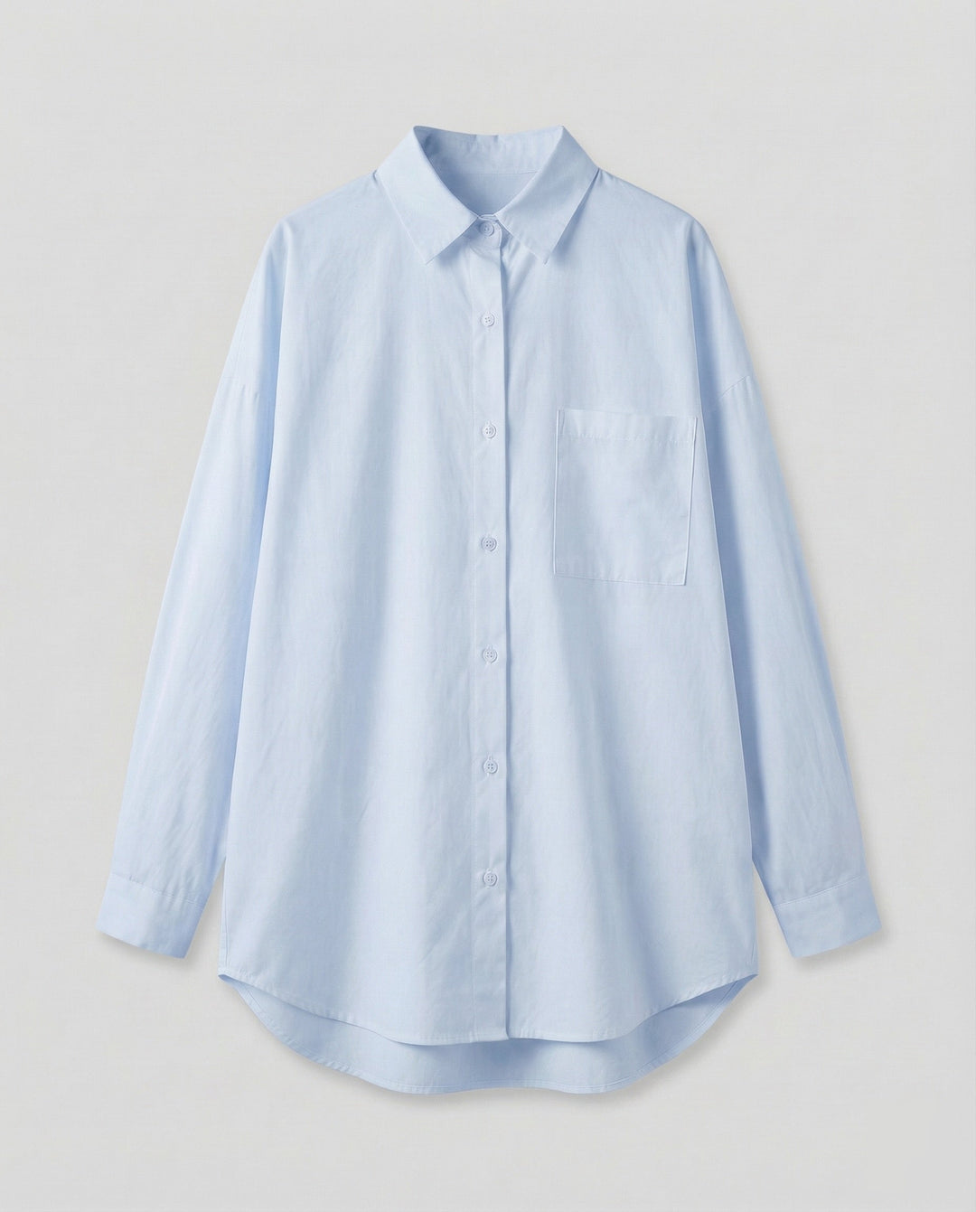 Damen leichte Long-Hemdbluse im Oversize-Look.
