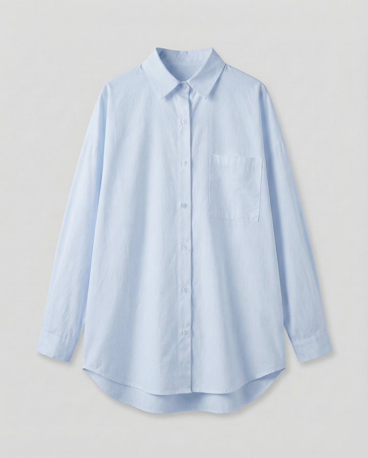 Damen leichte Long-Hemdbluse im Oversize-Look.