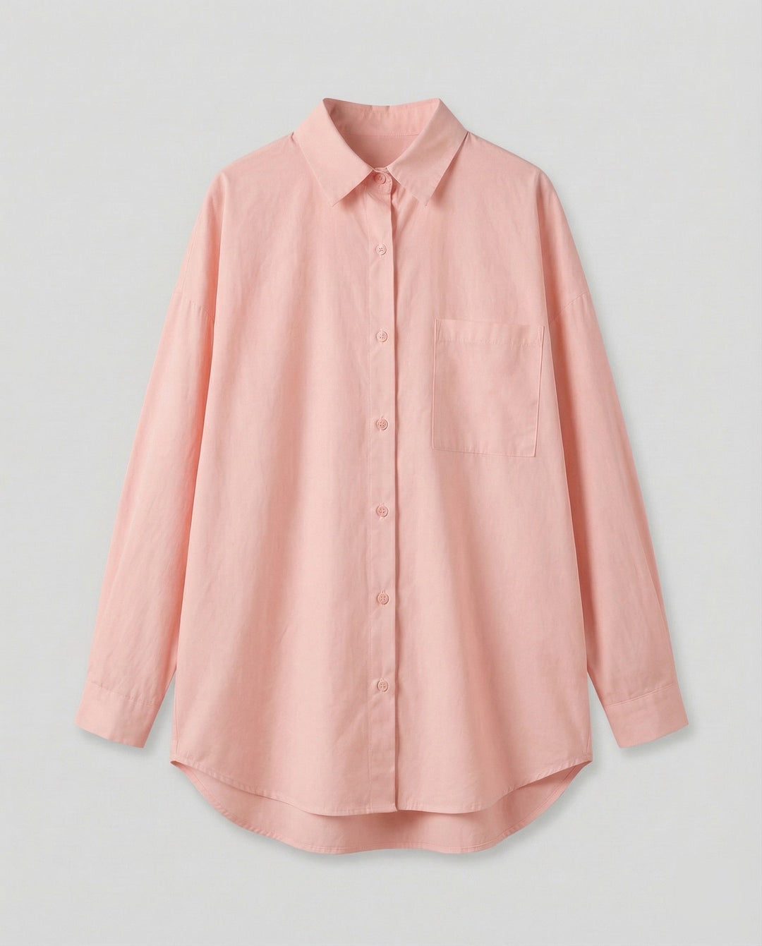 Damen leichte Long-Hemdbluse im Oversize-Look.