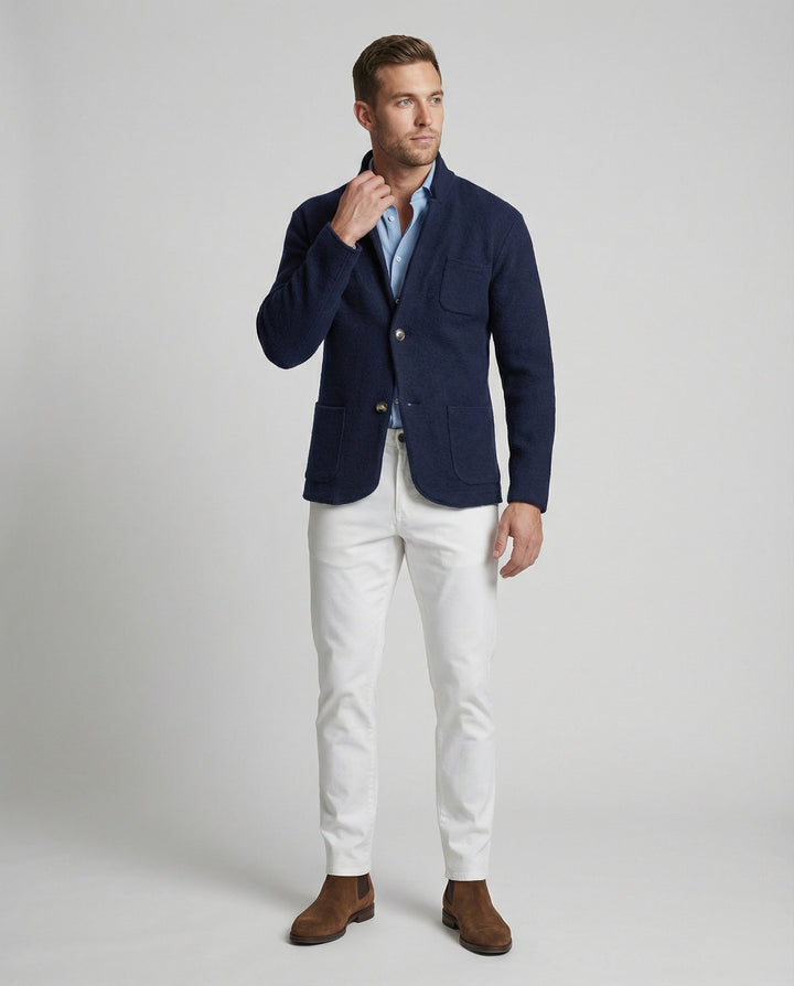 Herren elegante Strickjacke mit praktischem Schnitt und modischen Details