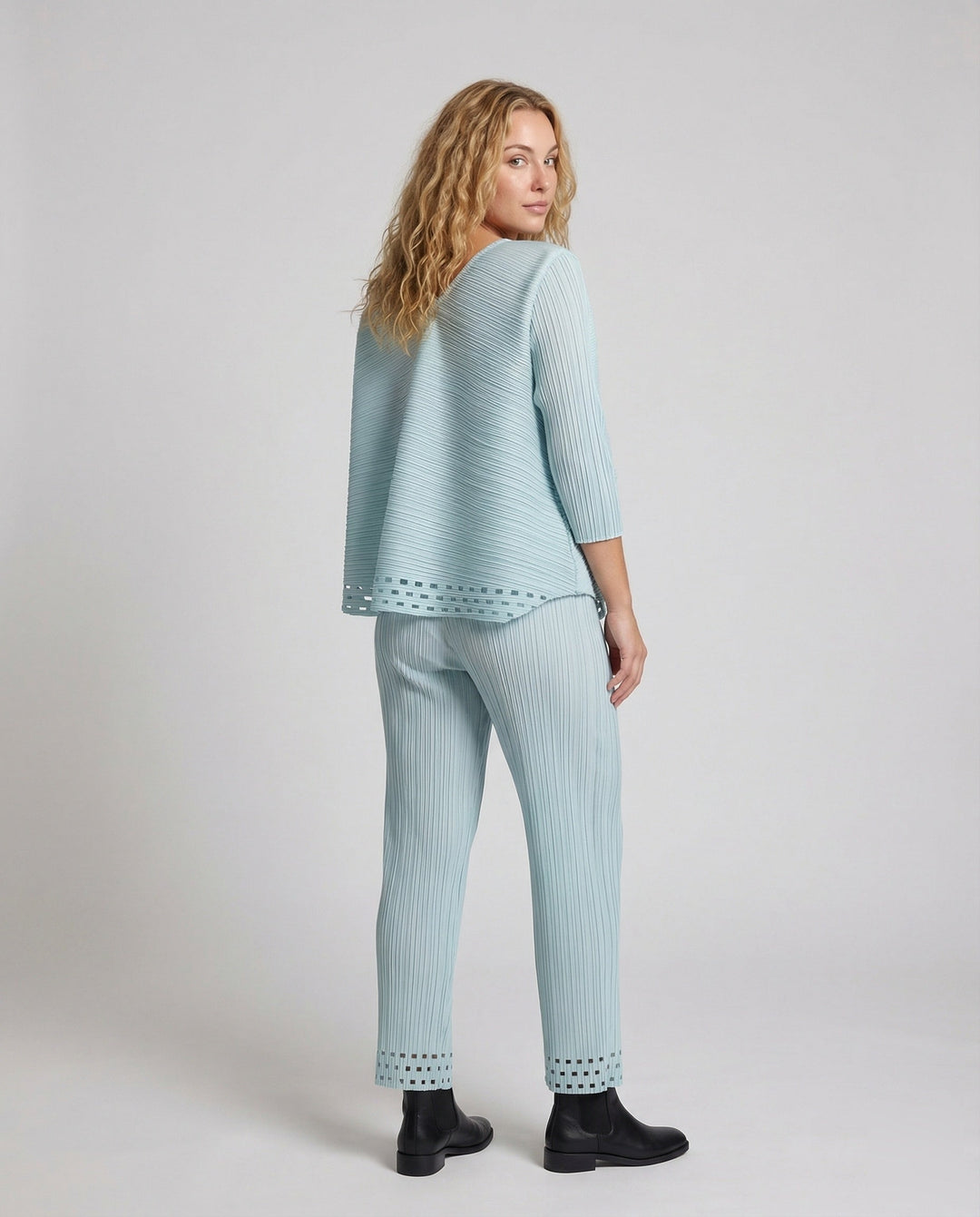Product 15527656882506 - back_view