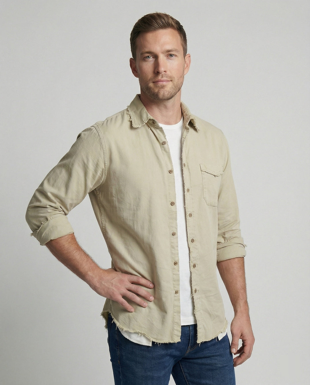 Herren lässiges Button-Down-Hemd mit asymmetrischem Saum